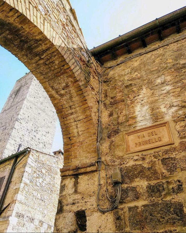 Il Prunello - Una Casa Tra Le Torri San Gimignano Luaran gambar